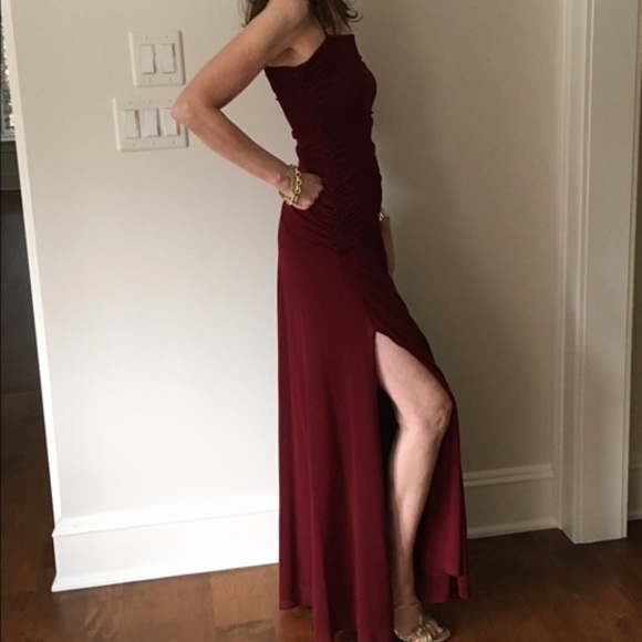 Pretty Laundry Burgundy Evening Dress - Picture 2 of 6
